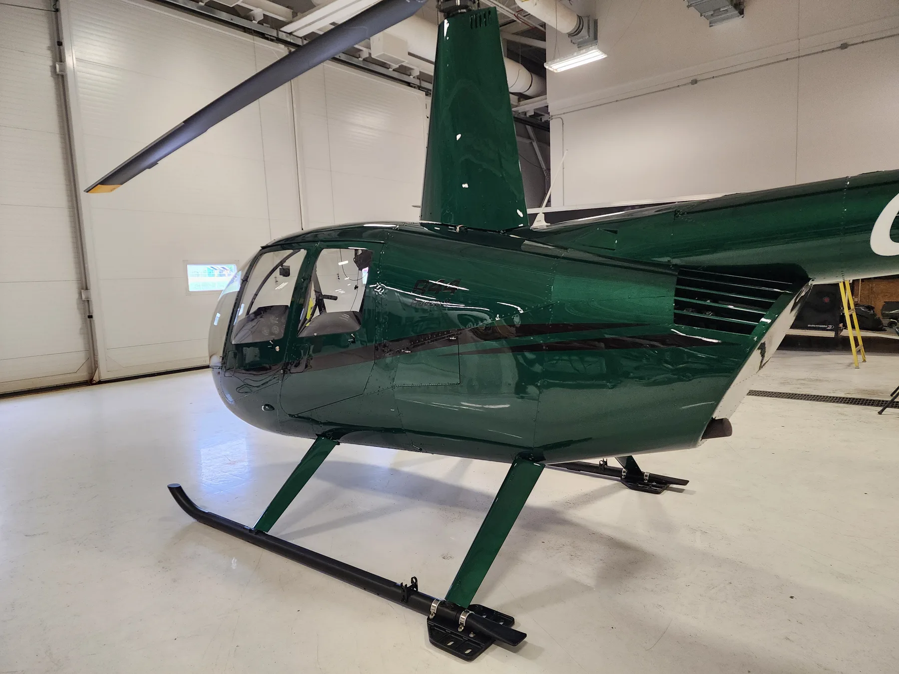 Robinson R44 — Ceramic Coating